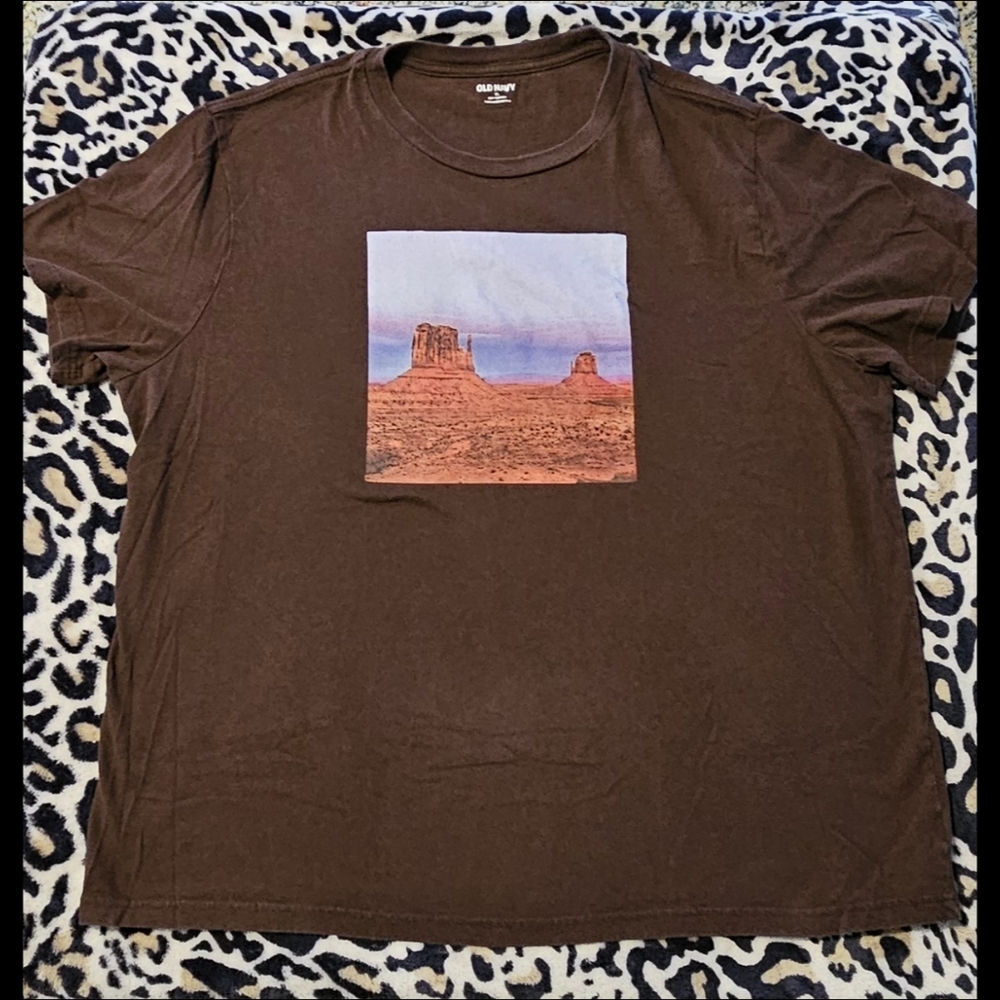 Monument Valley! Old Navy XL